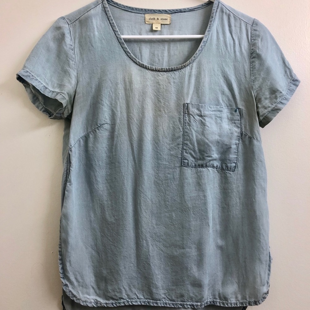 Cloth & Stone Chambray Loose Pocket Tee